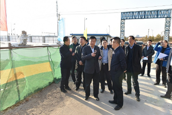 長春市市委常委、長春新區(qū)管委會(huì)主任李忠斌視察吉林省北藥投資集團(tuán)有限公司北湖項(xiàng)目建設(shè)情況